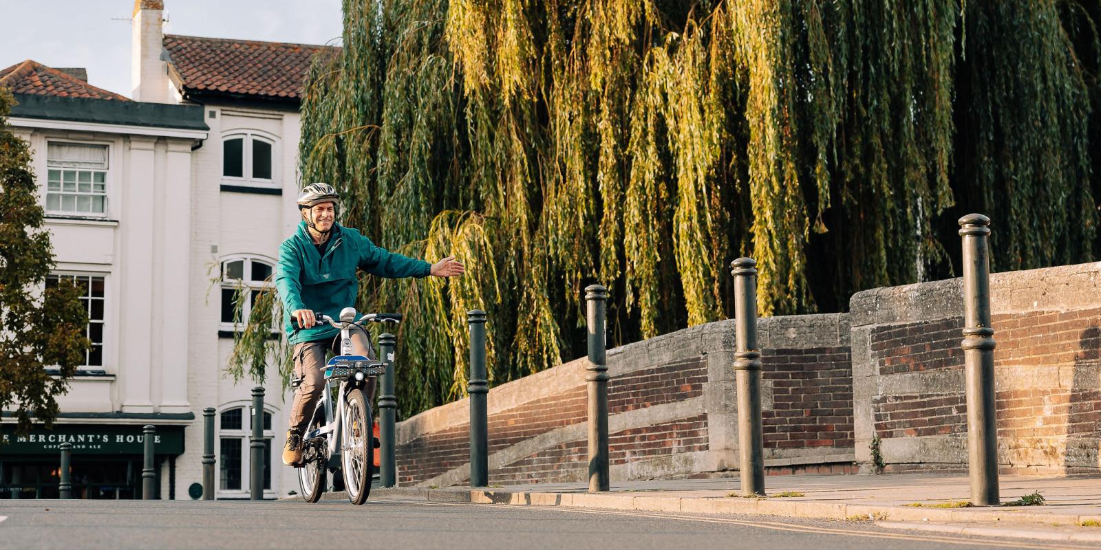 Man riding a Beryl bike in Norwich